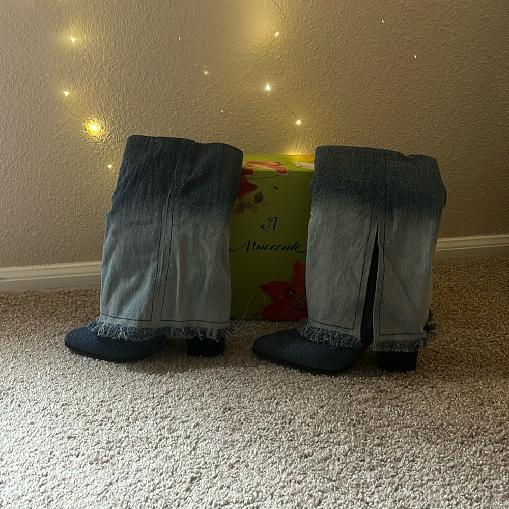 Never worn demon heeled boots! Size 9